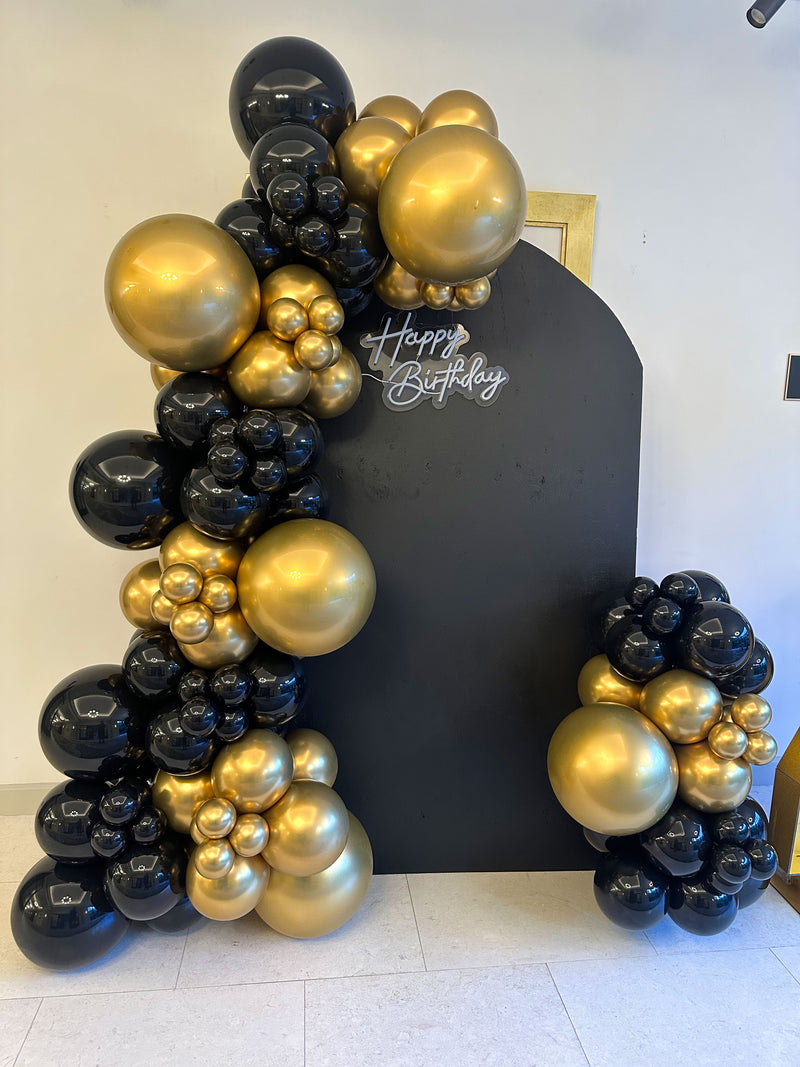 Organic Balloon Garland with Backdrop