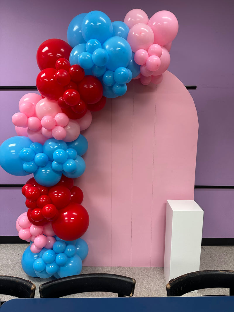 Arch Backdrop with One Garland