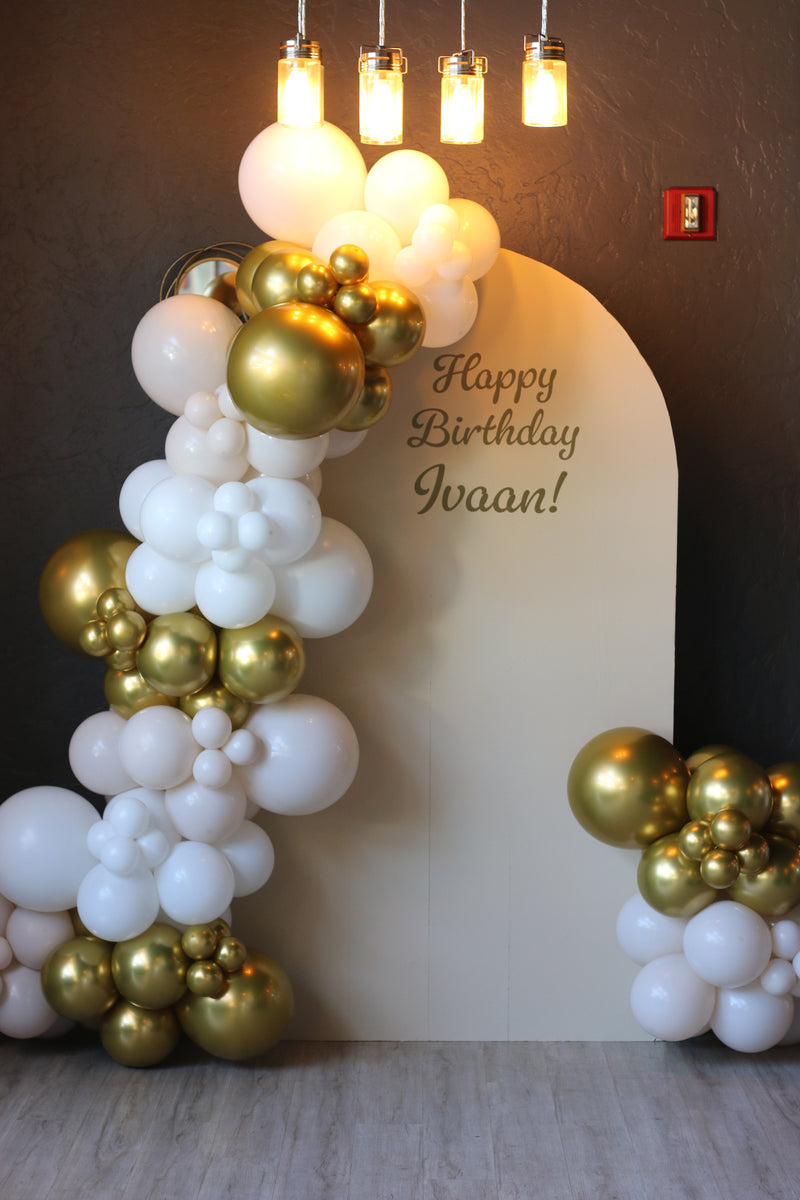 Organic Balloon Garland with Backdrop