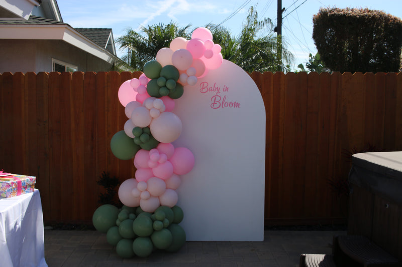 Arch Backdrop with One Garland