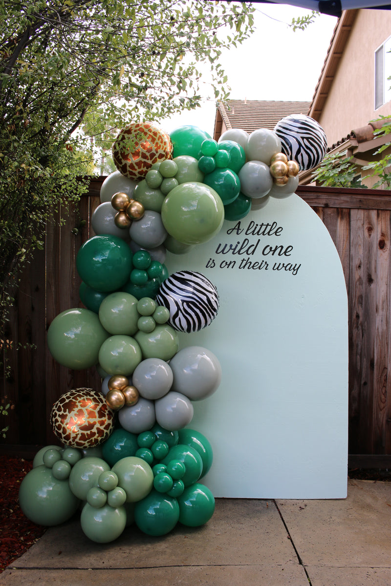 Organic Balloon Garland with Backdrop