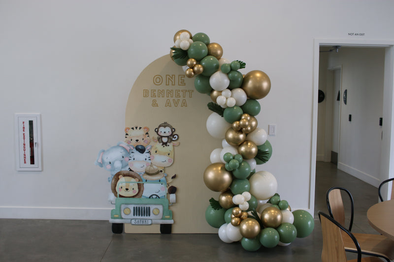 Organic Balloon Garland with Backdrop