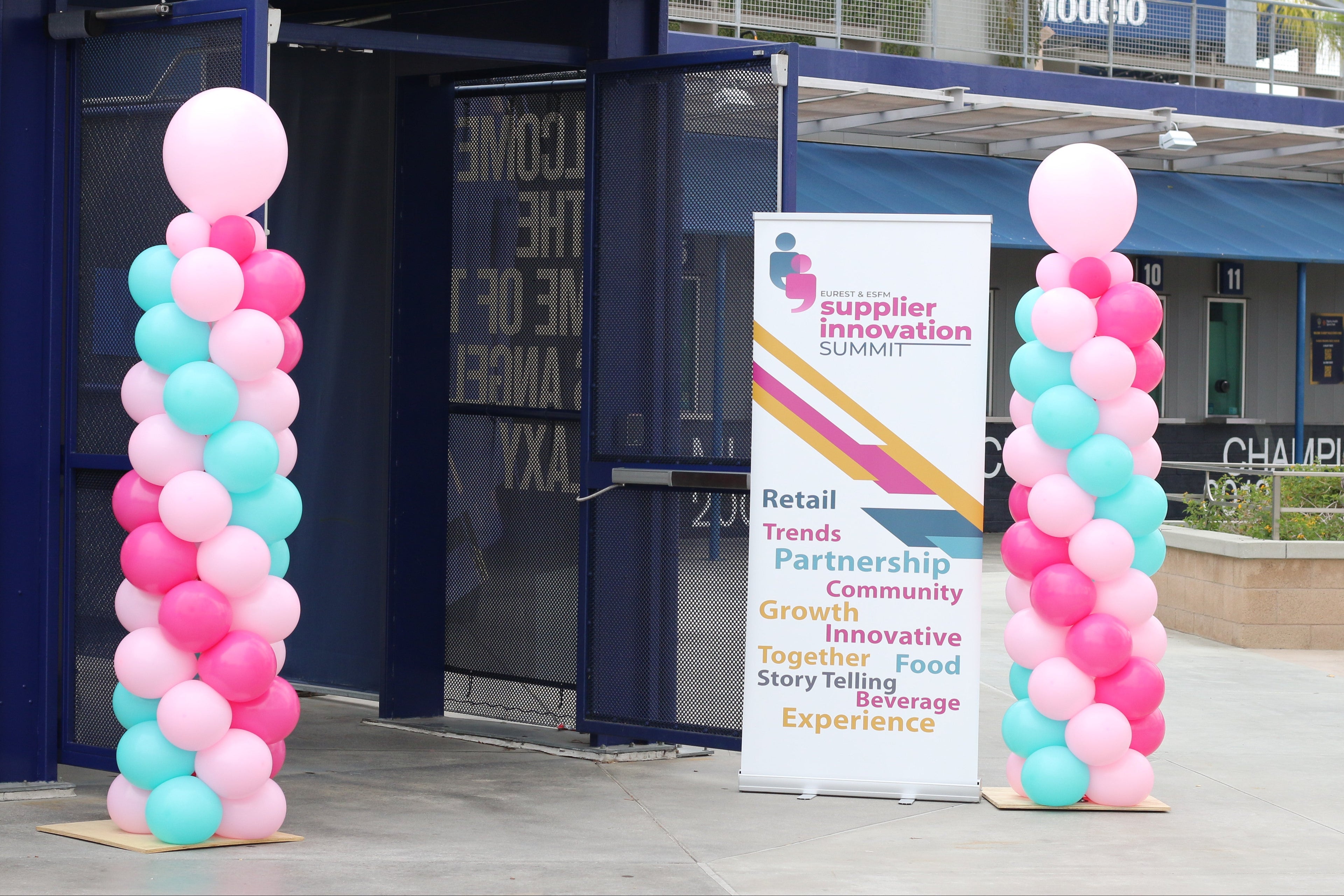 Balloon Columns in Carson