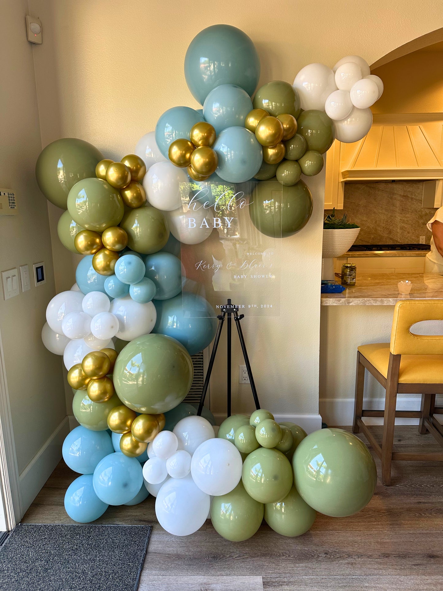 Organic Balloon Garland (Half Arch)