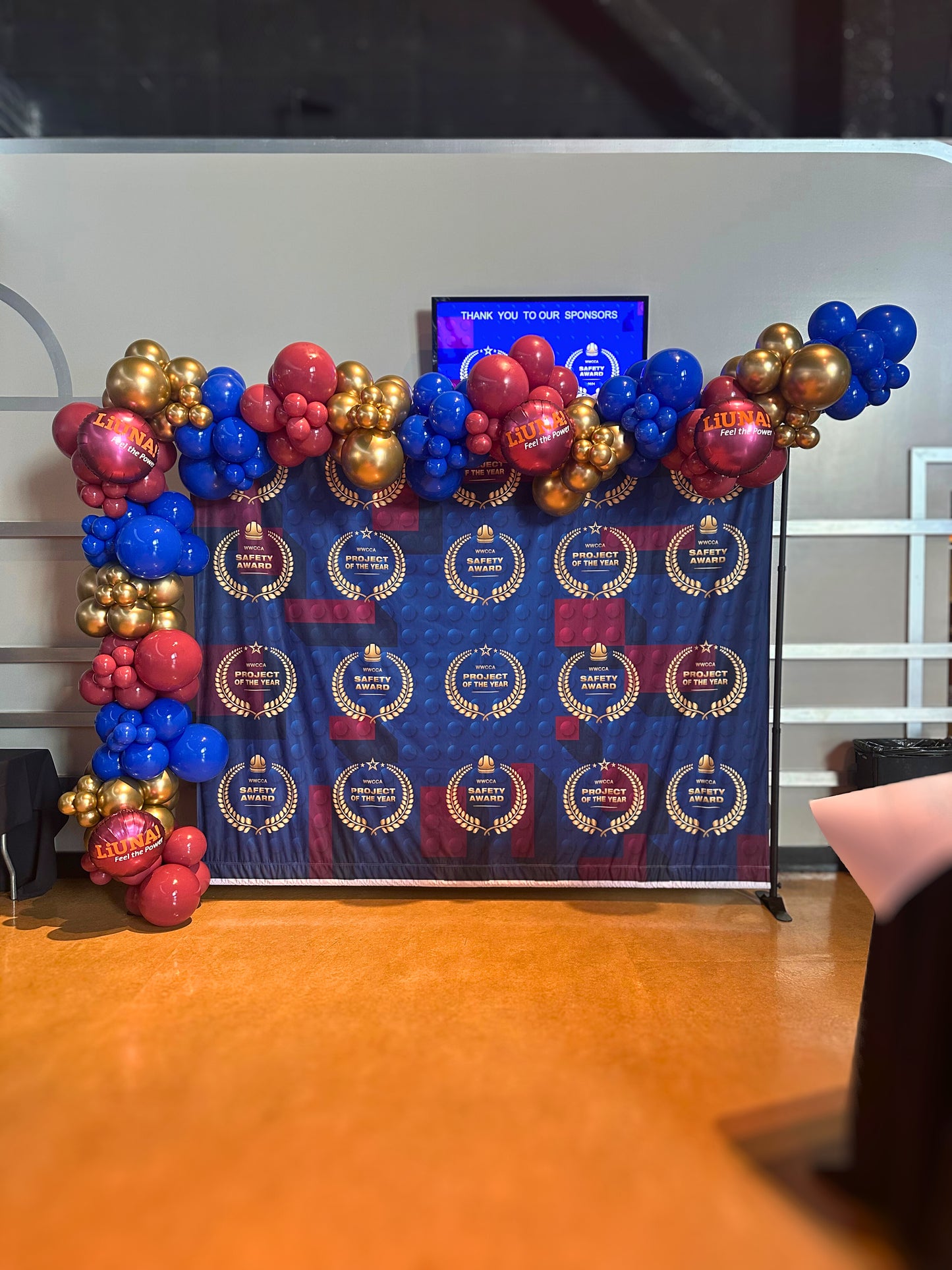 Organic Balloon Garland (Half Arch)