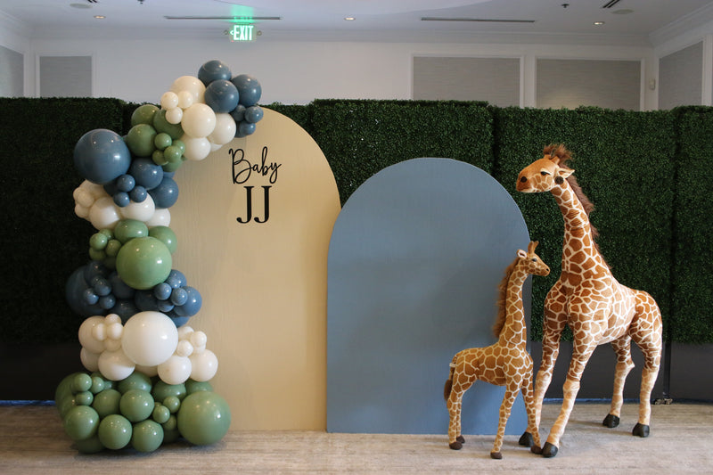 Two Arch Backdrops with Two Garlands